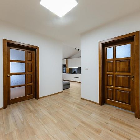 Luxury Apartments Uzhorod Εξωτερικό φωτογραφία